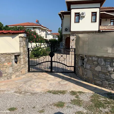 Stunning 4-Bed Villa Celik 4 Bedrooms All Ensuite * דליאן